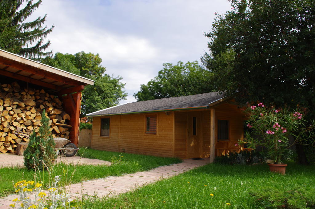 Horváth Kert Vendégház Zirc Exterior foto