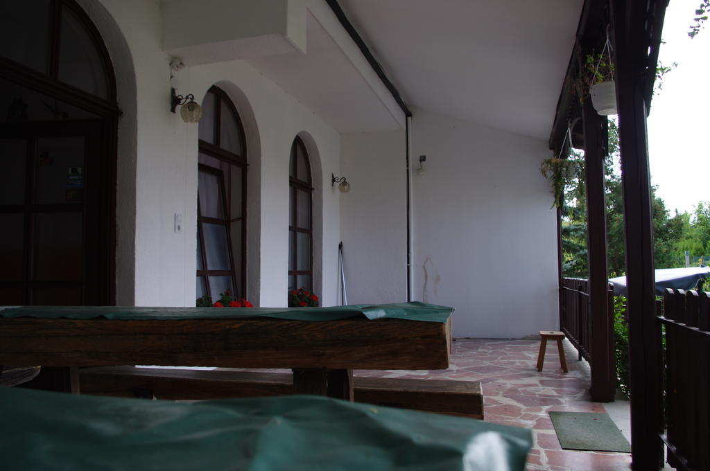 Horváth Kert Vendégház Zirc Exterior foto